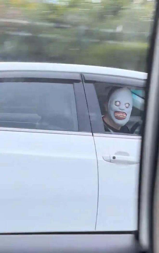 长深高速有人戴恐怖面具“吓车”！律师：如故意博流量造成严重后果，或涉危害公共安全