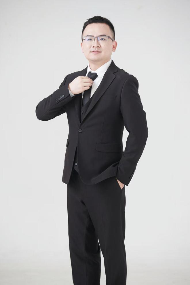 魔法原子总裁吴长征：人形机器人落地等不到最优时机，要在做中学！