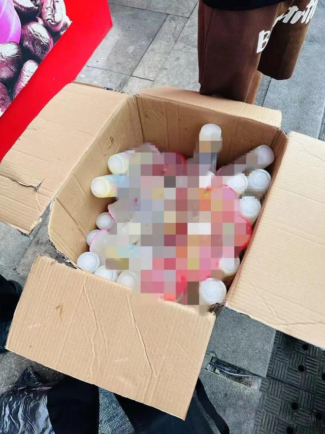 15元/杯！湖南一男子背40公斤蜜雪冰城柠檬水上武功山售卖，当事人：算上车费等刚好回本，当负重训练