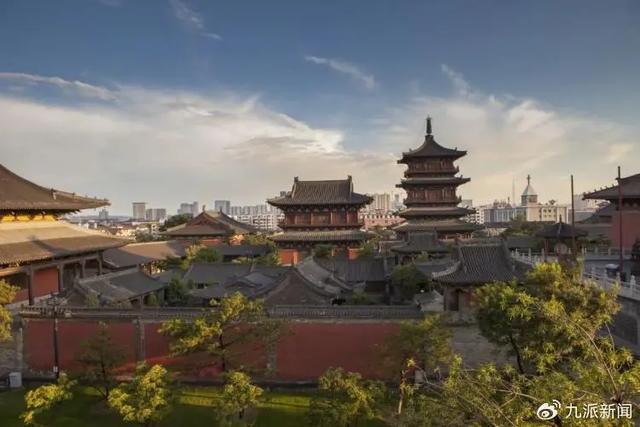 《黑神话：悟空》取景地大同华严寺殿墙遭游客刻字
