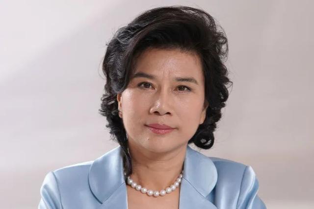 董明珠卸任格力钛新能源公司董事，此前卸任格力芯片董事长，曾称已找到接班人