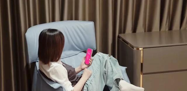 55岁女演员王琳被指与儿子相处“太窒息”！本人回怼：你懂爱吗？