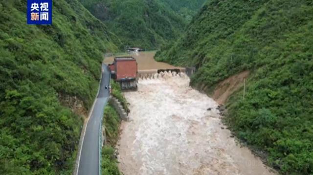 重庆23区县暴雨，部分河流一度超警